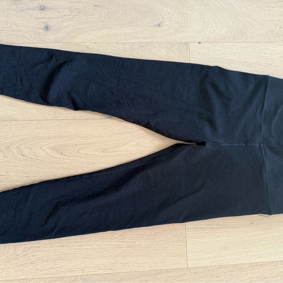 Black Heather High-Waisted Leggings Vuori - Picture 3 of 3
